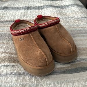 UGG